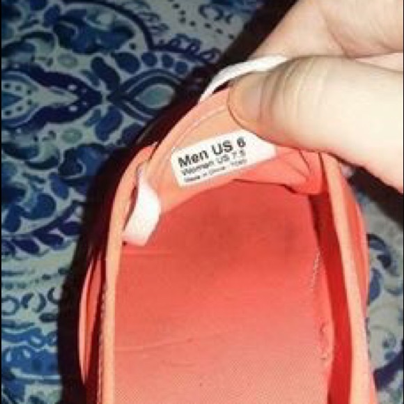 Vans - Picture 2 of 2